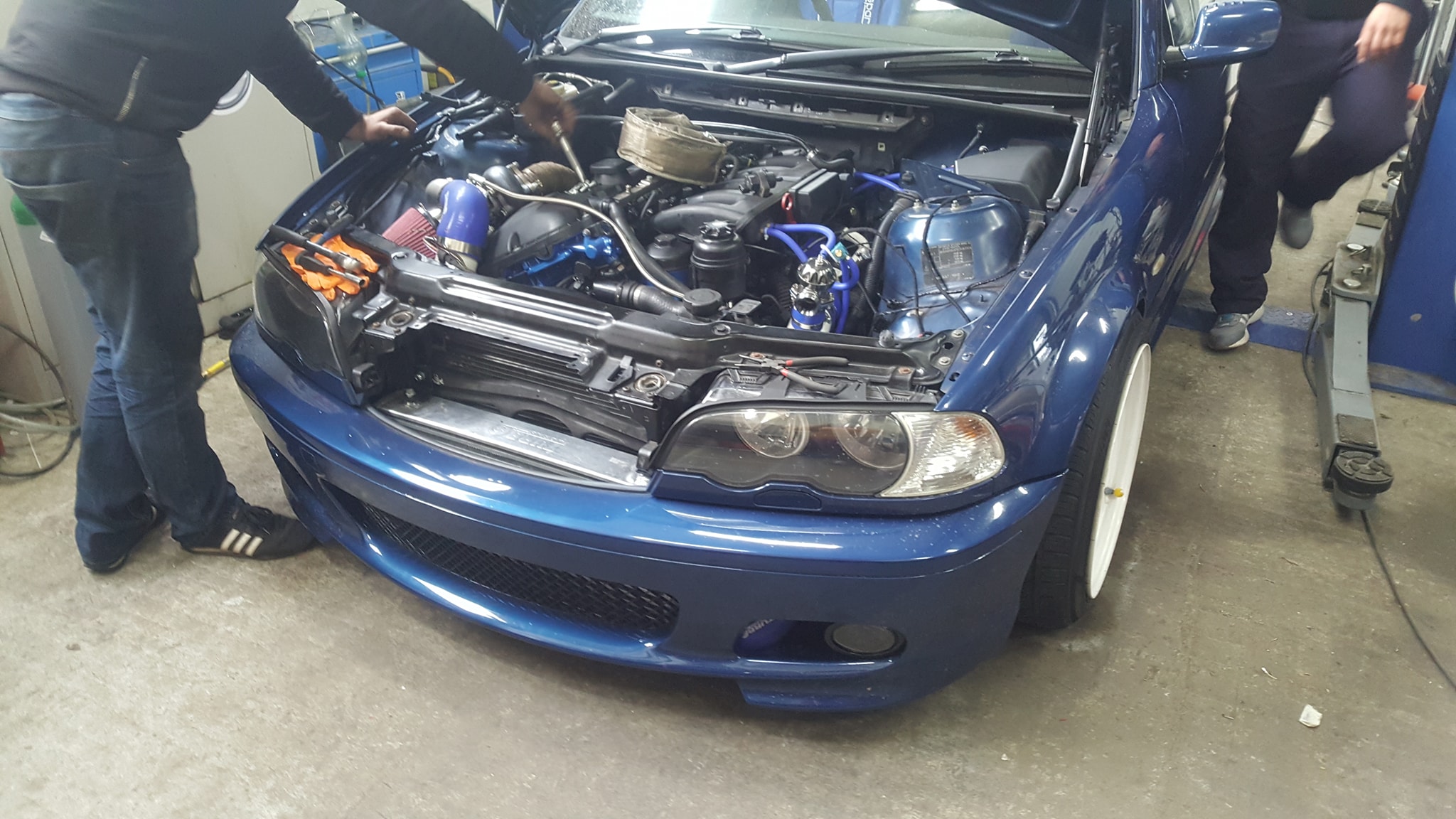 E46 store 325i turbo